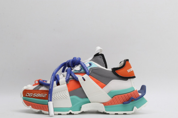 DG sneaker