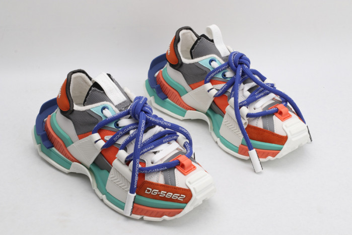 DG sneaker