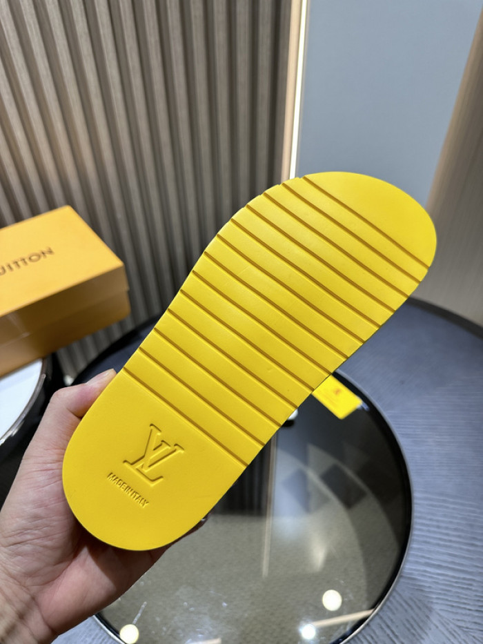 L&V SLIPPERS