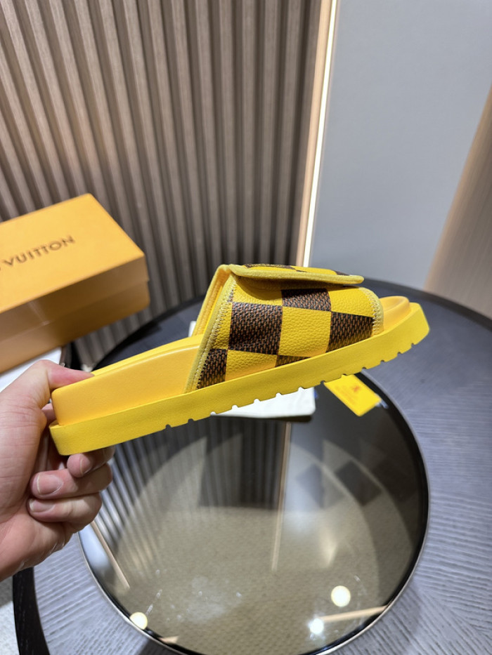 L&V SLIPPERS