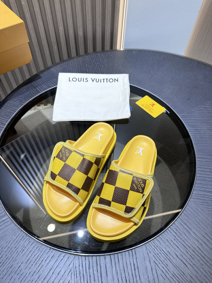 L&V SLIPPERS