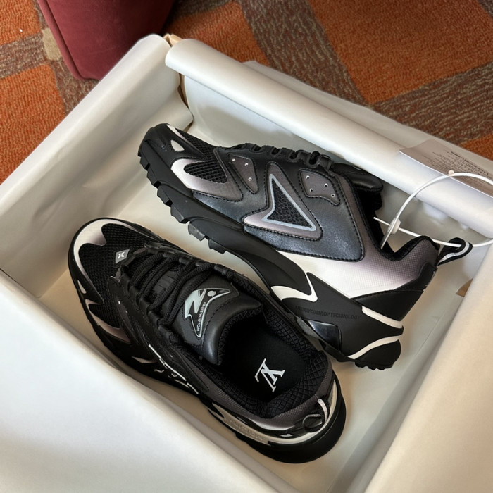 L&V SNEAKERS