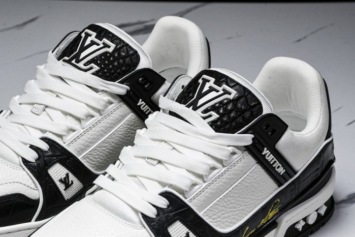 L&V SNEAKERS