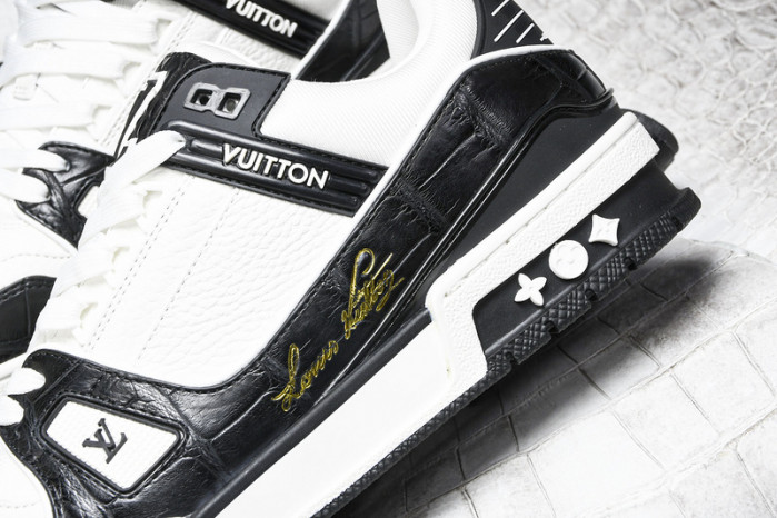 L&V SNEAKERS