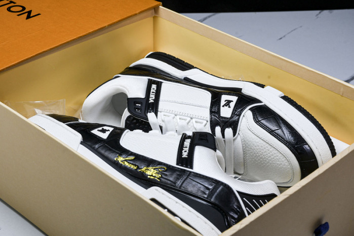 L&V SNEAKERS