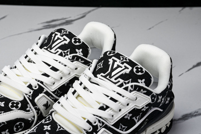 L&V SNEAKERS