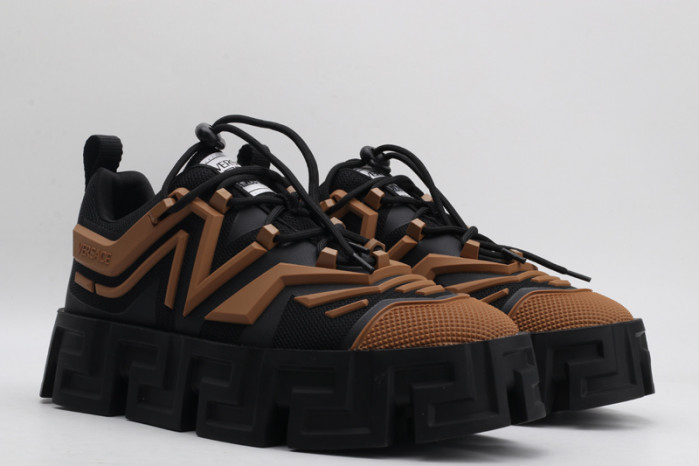 VER DESIGNER SNEAKERS
