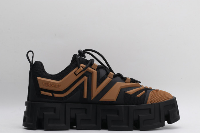 VER DESIGNER SNEAKERS