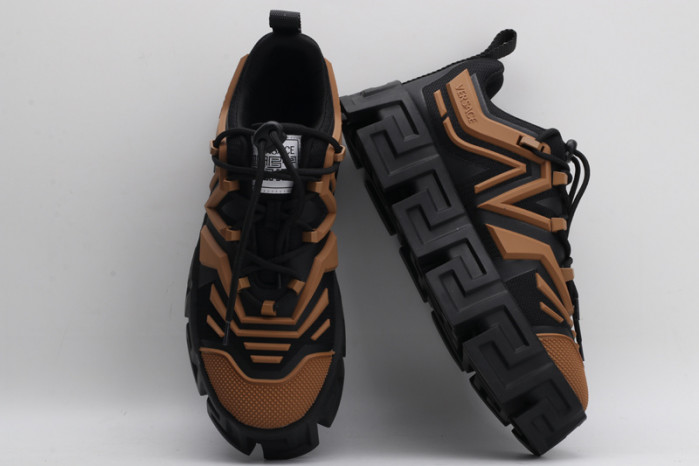 VER DESIGNER SNEAKERS