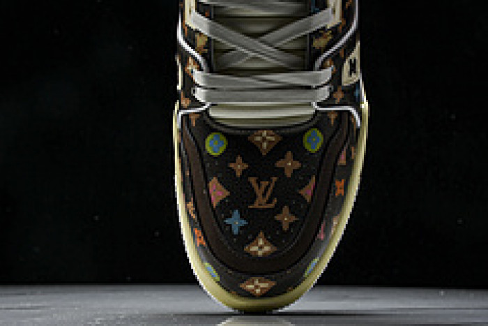L&V SNEAKERS