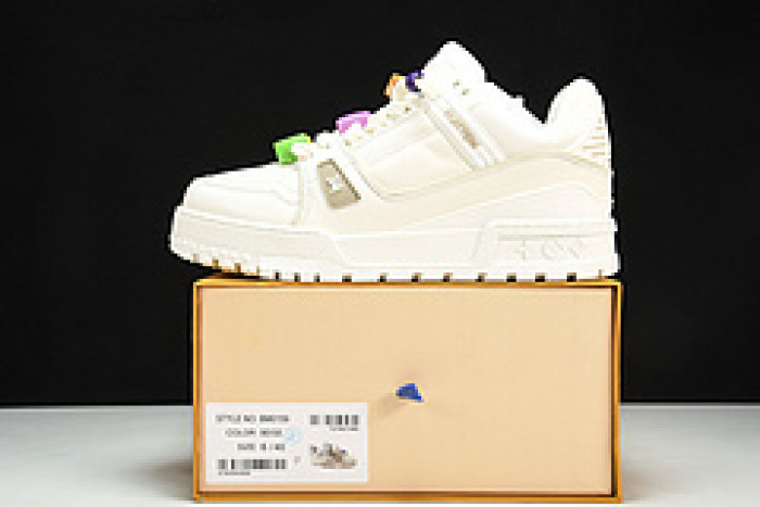L&V SNEAKERS