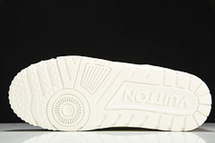 L&V SNEAKERS