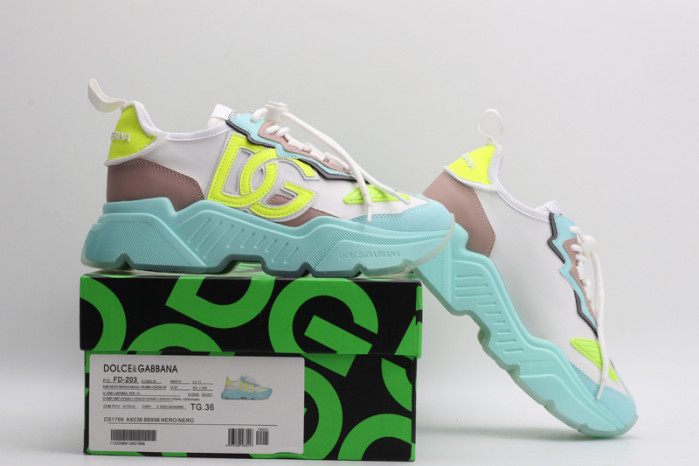 DG sneaker