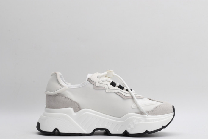 DG sneaker