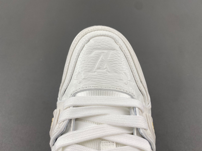 L&V SNEAKERS