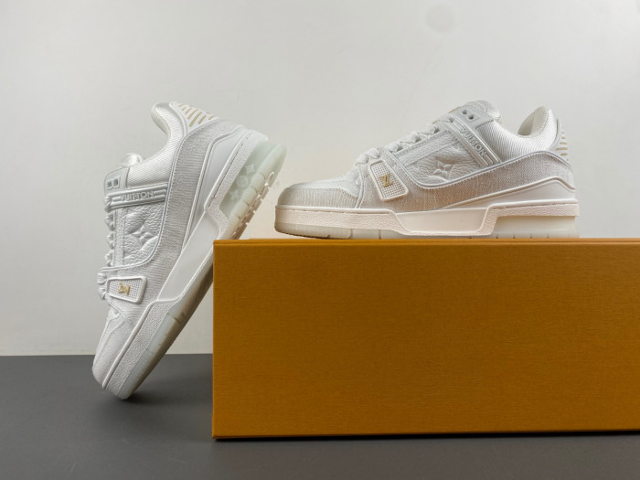 L&V SNEAKERS