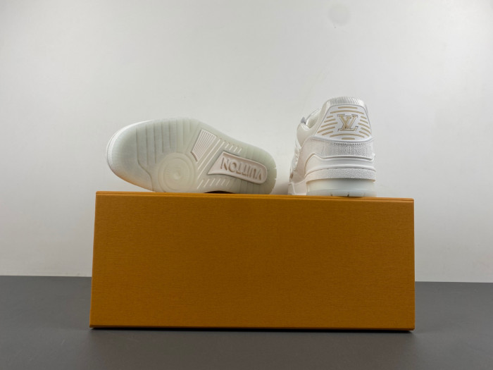 L&V SNEAKERS