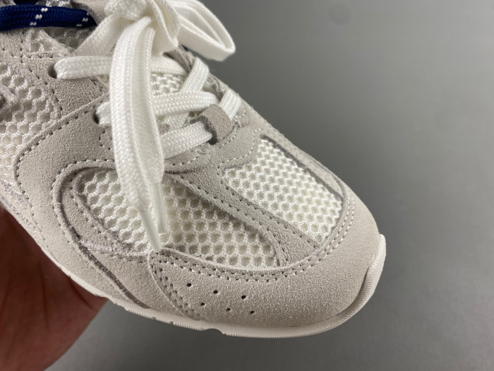 New Balance Miu