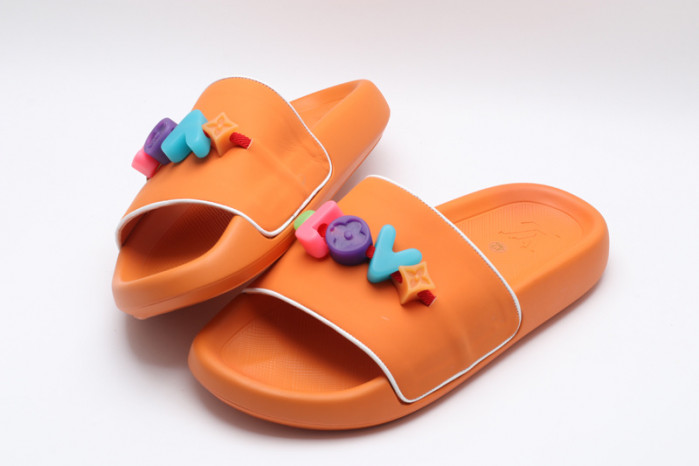 L&V SLIPPERS