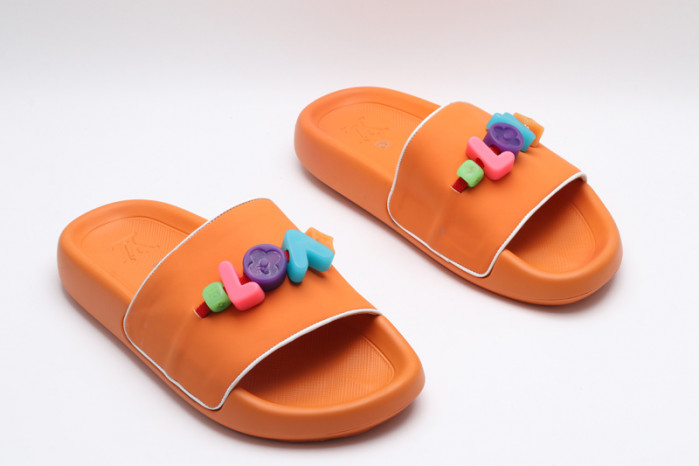 L&V SLIPPERS