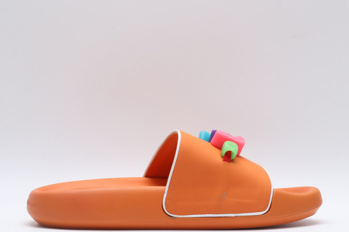 L&V SLIPPERS