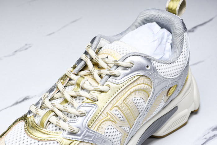 D designer sneaker