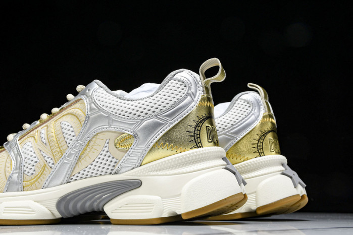D designer sneaker