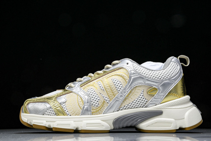 D designer sneaker