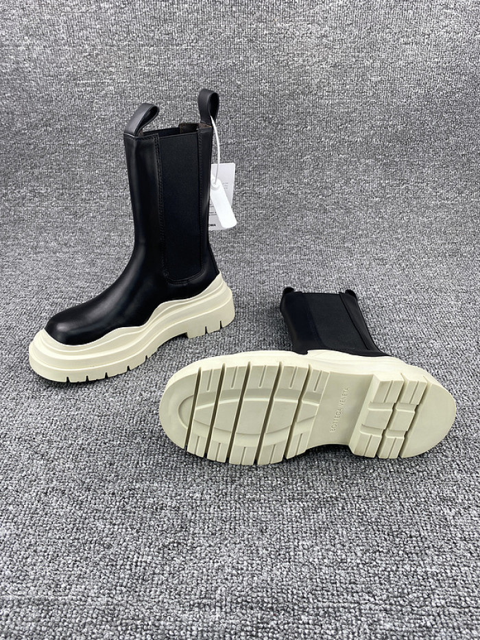 Bo*te*ga ve*ne*ta sneaker