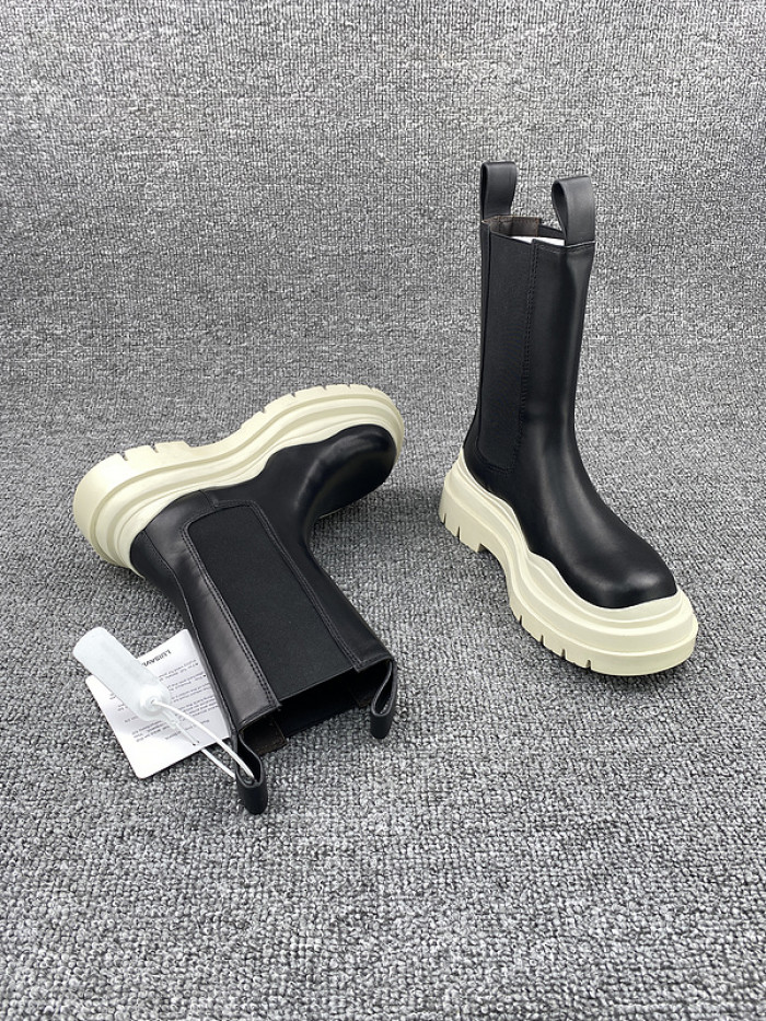Bo*te*ga ve*ne*ta sneaker
