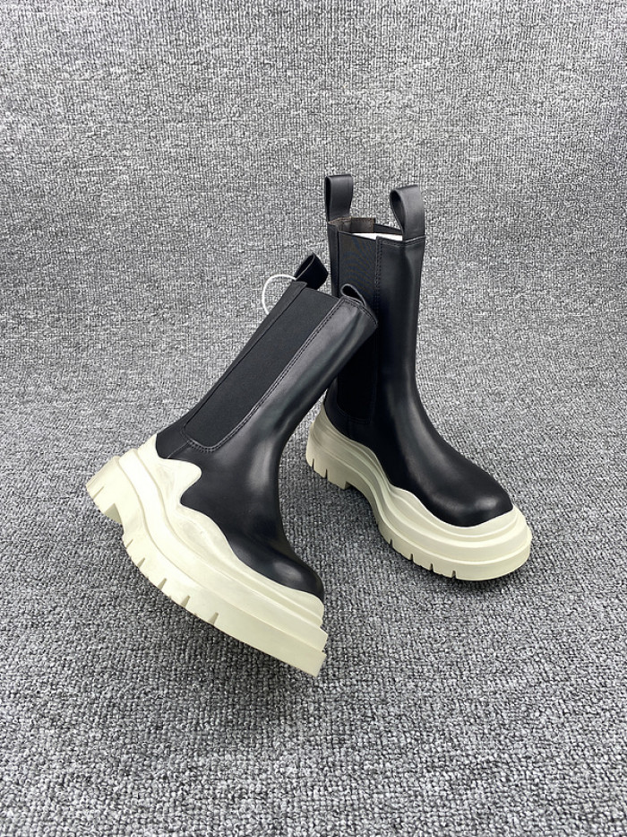 Bo*te*ga ve*ne*ta sneaker