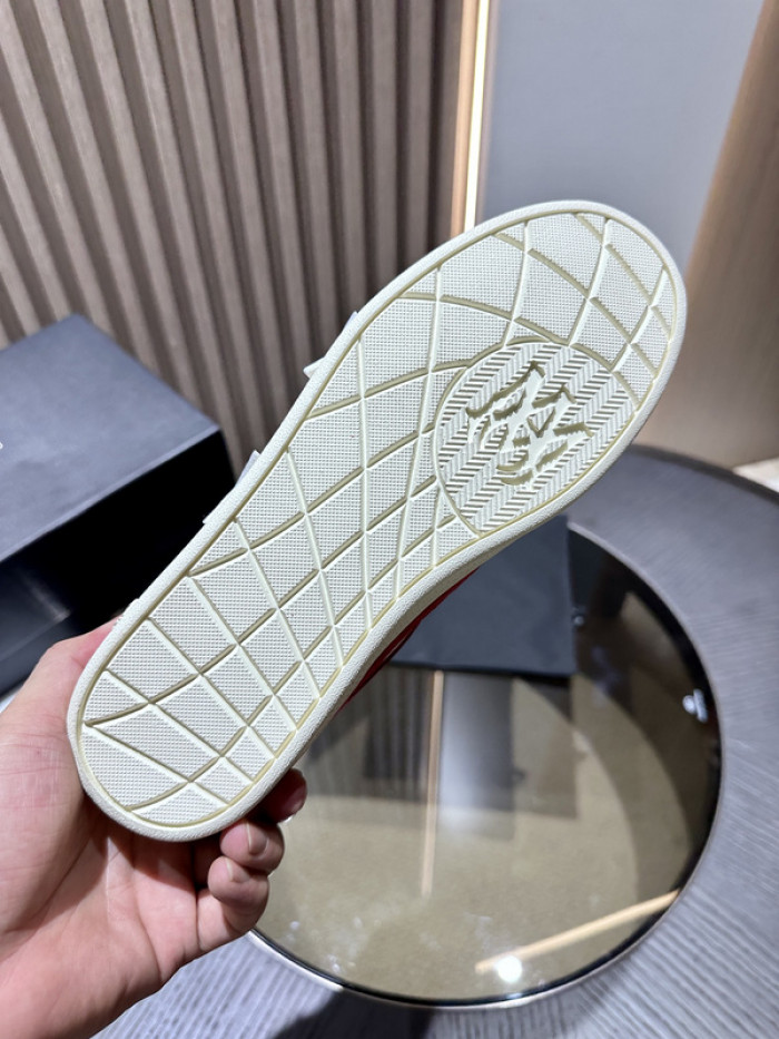 AM1R1 SNEAKERS