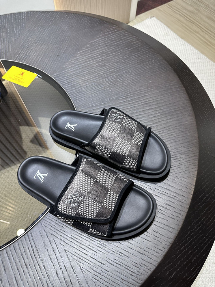 L&V SLIPPERS