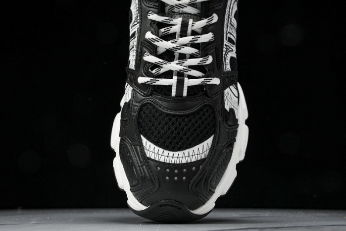 D designer sneaker
