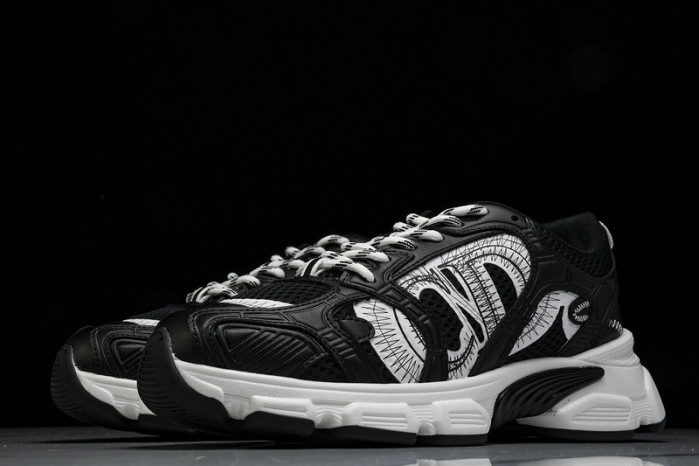 D designer sneaker