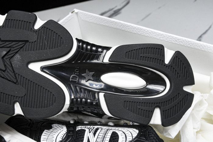 D designer sneaker