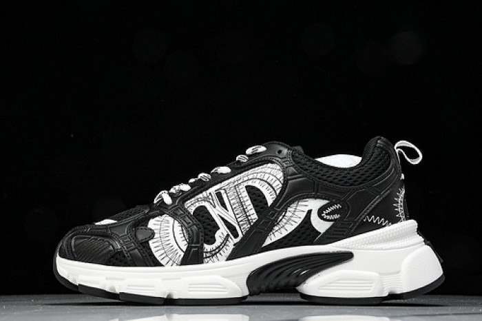 D designer sneaker
