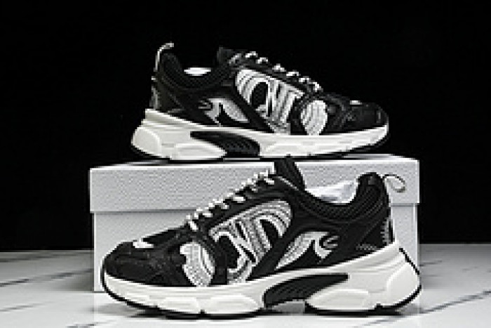 D designer sneaker
