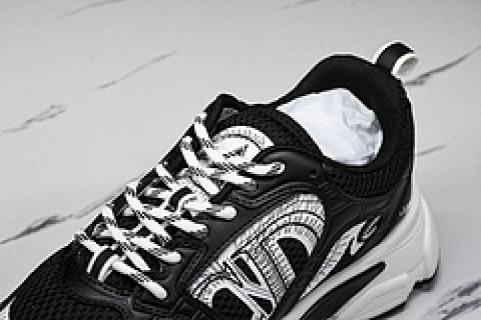 D designer sneaker