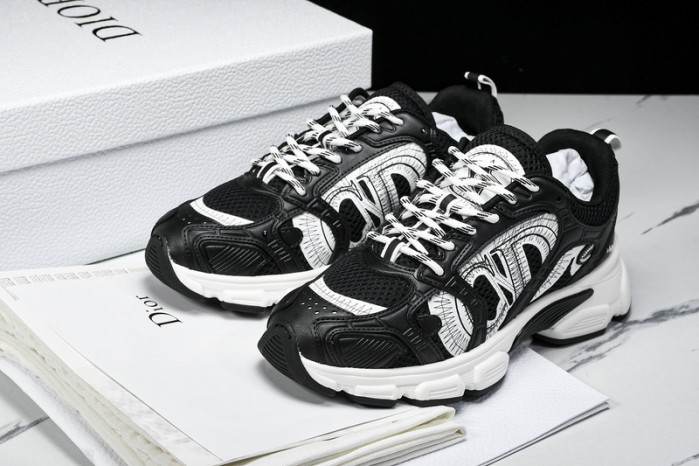 D designer sneaker