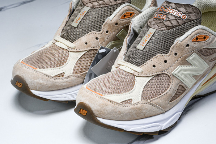 New Balance M990SZ3