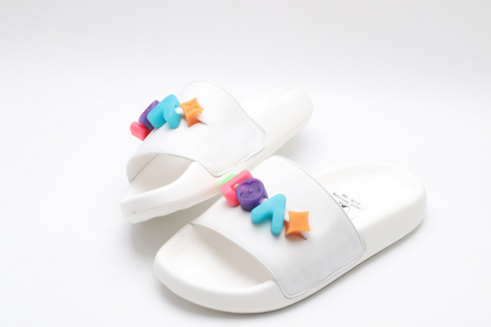 L&V SLIPPERS