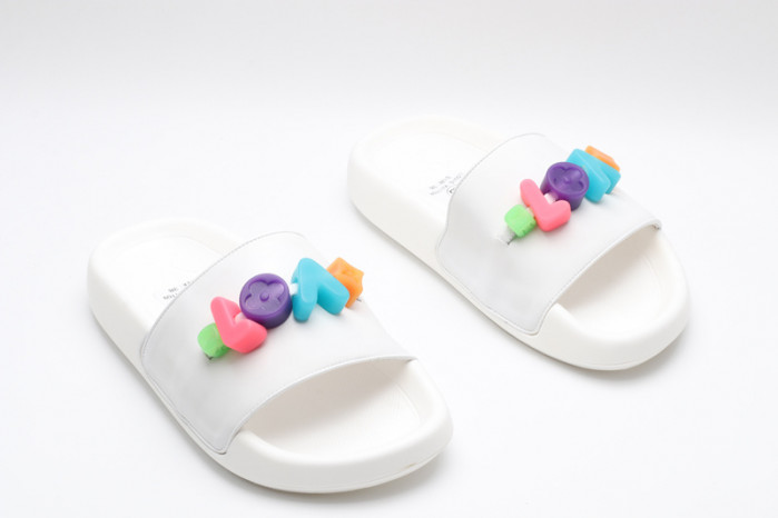 L&V SLIPPERS