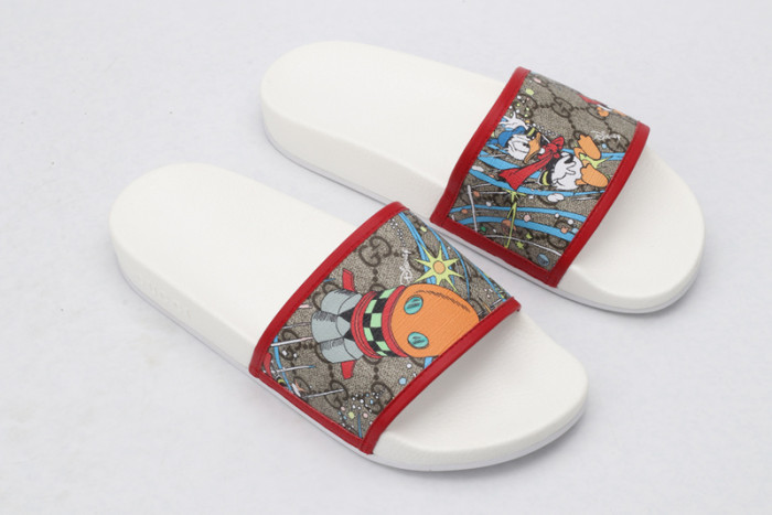 G DESIGNER SLIPPERS