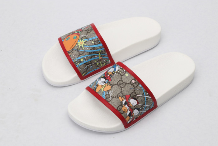 G DESIGNER SLIPPERS