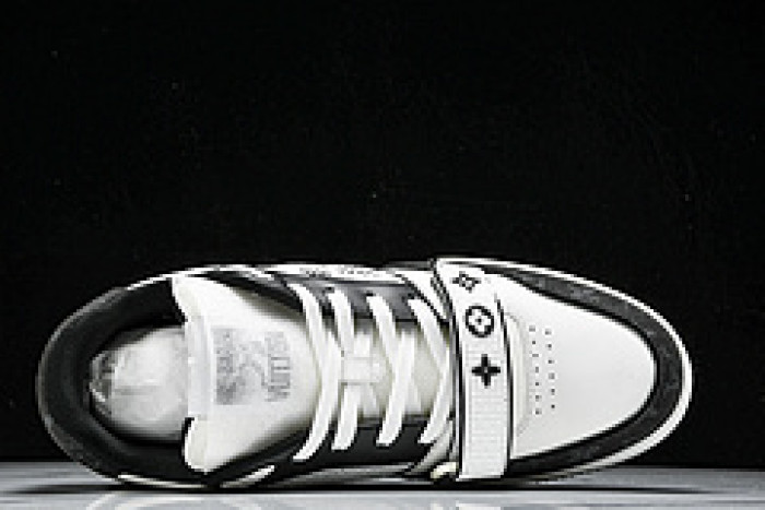 L&V SNEAKERS