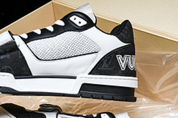 L&V SNEAKERS