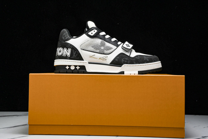 L&V SNEAKERS