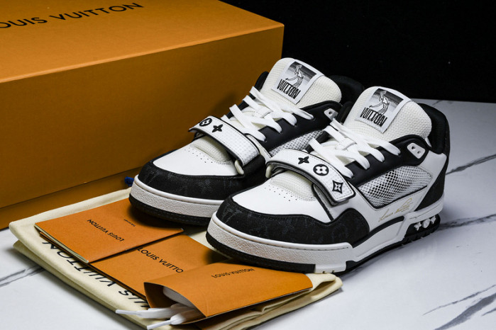 L&V SNEAKERS