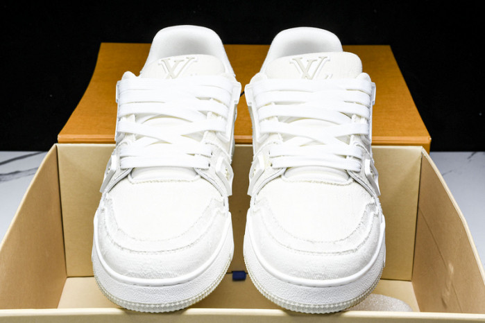 L&V SNEAKERS
